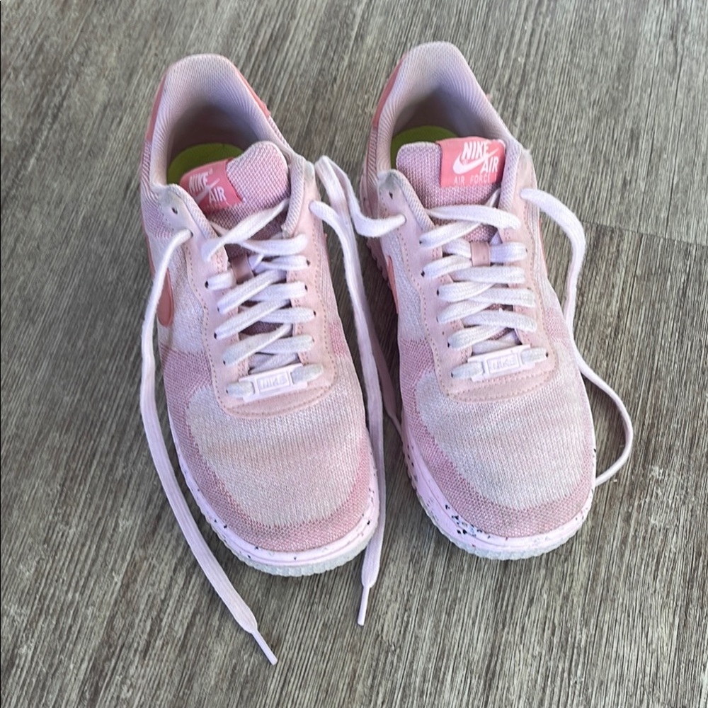 Nike Women's Pink Sneakers